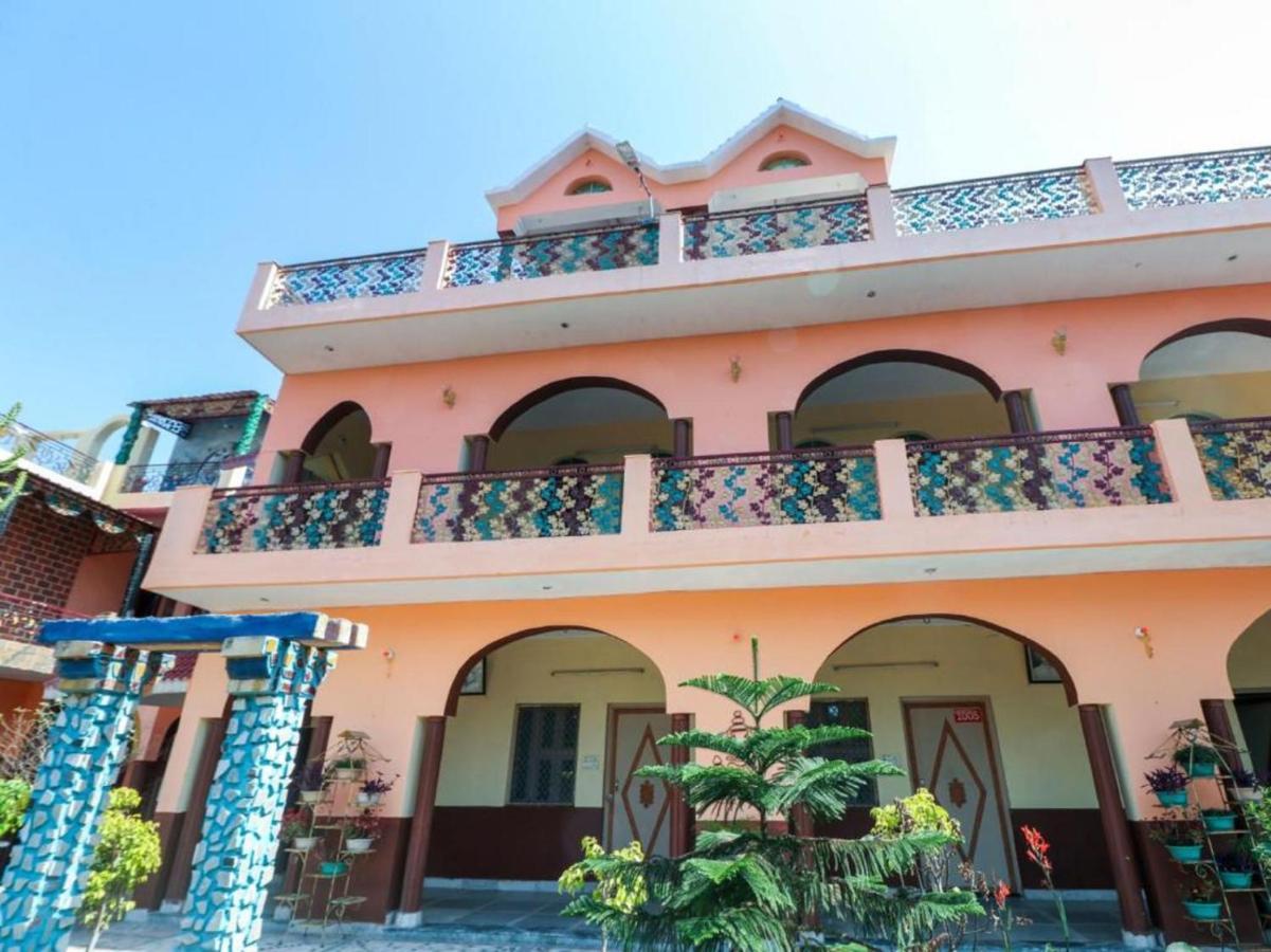 Hotel Flora Suites Mumbai Eksteriør bilde
